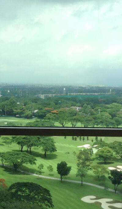Spacious Bgc 2 Bedroom With A View Manila Esterno foto