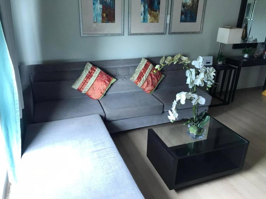Spacious Bgc 2 Bedroom With A View Manila Esterno foto